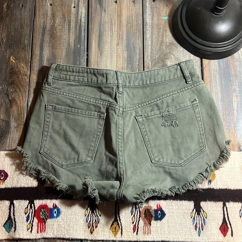 Pacsun Size 26 Shorts Womens High Rise Festival Sage Green Distressed. Size 26 - Picture 2 of 5